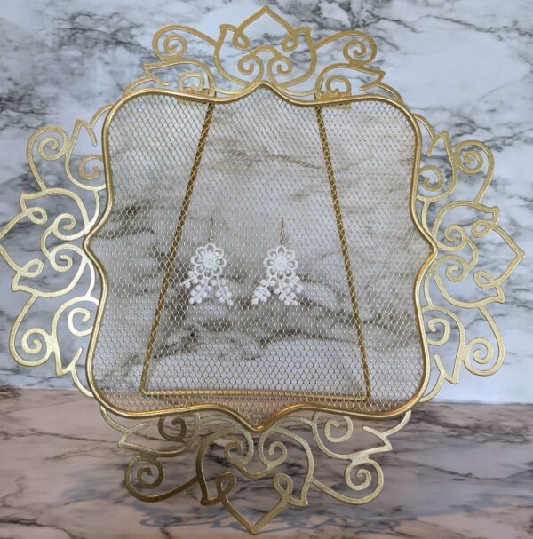 Flowing Flower Medium White Lace Earring - Image 3